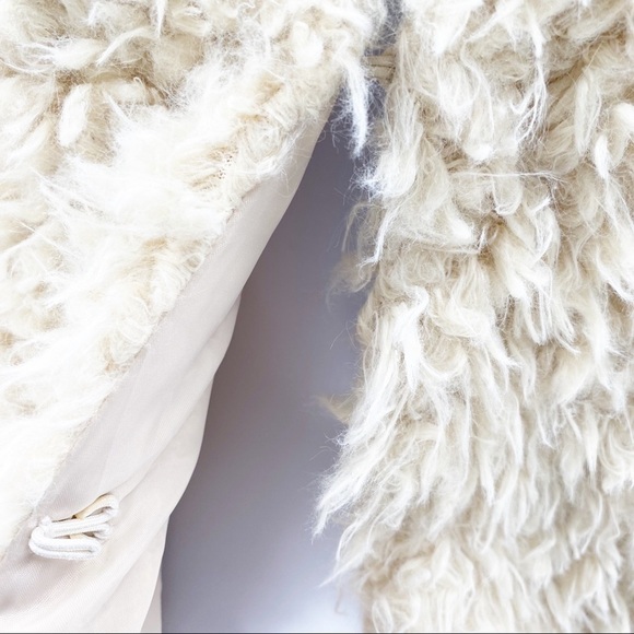 NWT Vegan Fur Vest in Natural by Go CoCo - Picture 5 of 10